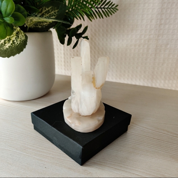 Vintage Onyx Marble Stone Carved Swan Pen Holder - Picture 4 of 13